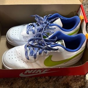 Nike Court Burroughs Low Tennis Shoes